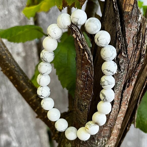 Howlite Crystal Gemstone Bracelet Handmade 7in - Picture 1 of 5